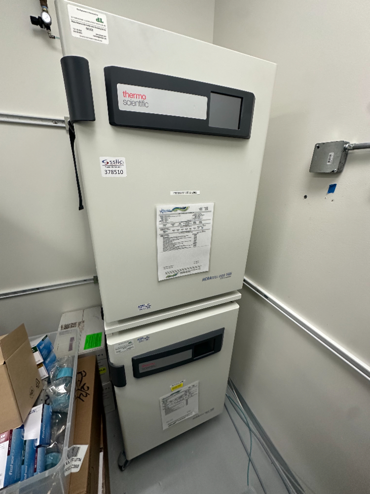 Image of Thermo HERAcell Vios 160i Double Stack CO2 Incubator